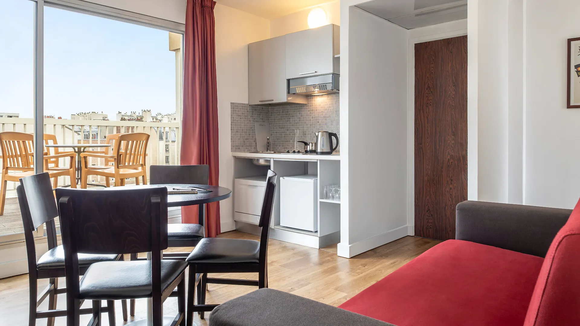 Adagio Access Tour Eiffel St Charles Aparthotel